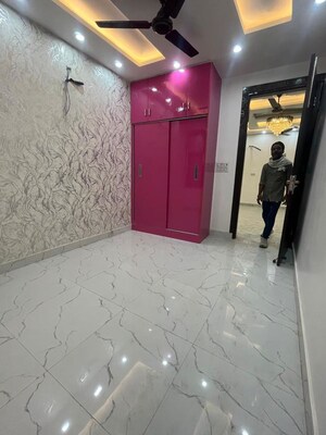 Bathroom in 2 BHK Builder Floor at Dwarka Mor – for Rent