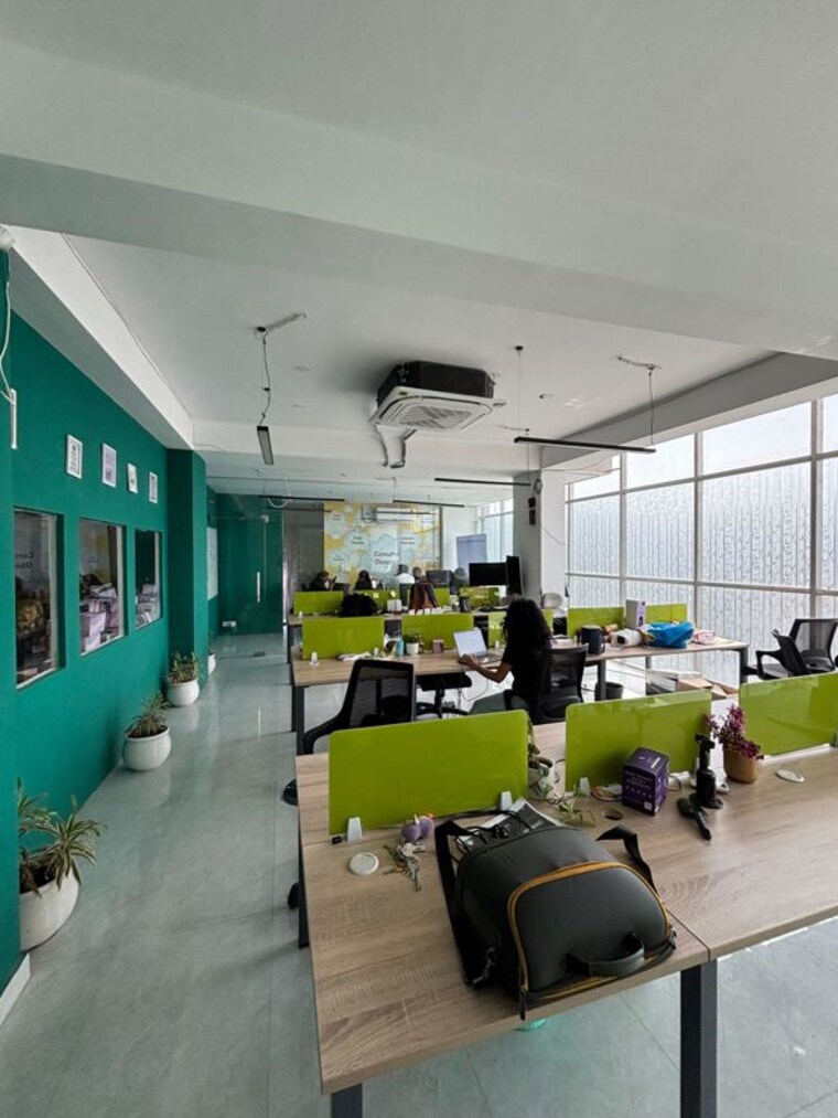Team Area, sector 16 Commercial Office Space 2500 Sq.Ft. In Sector 16 Noida 10543789