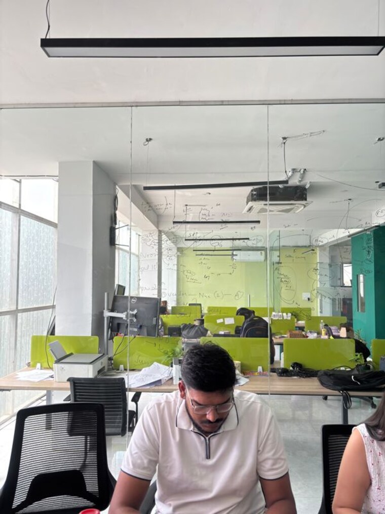 Team Area, sector 16 Commercial Office Space 2500 Sq.Ft. In Sector 16 Noida 10543789