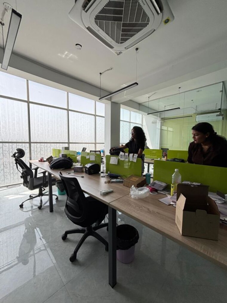 Team Area, sector 16 Commercial Office Space 2500 Sq.Ft. In Sector 16 Noida 10543789