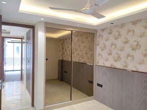 Room in 3 BHK Apartment at Anant Raj Ashok Estate, Sector 63a – for Rent