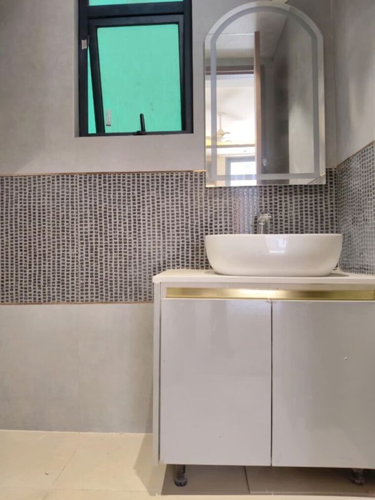 Bathroom, anant-raj-ashok-estate 3 Bedroom 2000 Sq.Ft. Apartment In Sector 63a Gurgaon 10543875