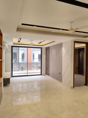 Room in 3 BHK Apartment at Anant Raj Ashok Estate, Sector 63a – for Rent