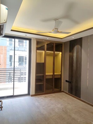 Room in 3 BHK Apartment at Anant Raj Ashok Estate, Sector 63a – for Rent