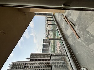 Balcony in 4 BHK Apartment at Shalimar One World Belvedere Court 3, Gomti Nagar – for Rent
