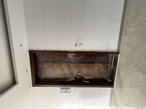Furnished Amenities in 4 BHK Apartment at Shalimar One World Belvedere Court 3, Gomti Nagar – for Rent