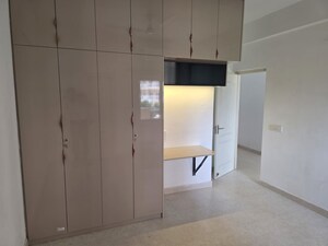 Room in 3 BHK Apartment at Tashee Capital Gateway, Sector 111 – for Rent