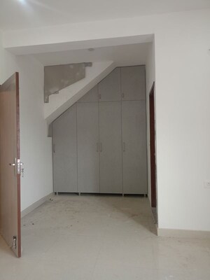 Room in 2 BHK Builder Floor at Sector 23 – for Rent