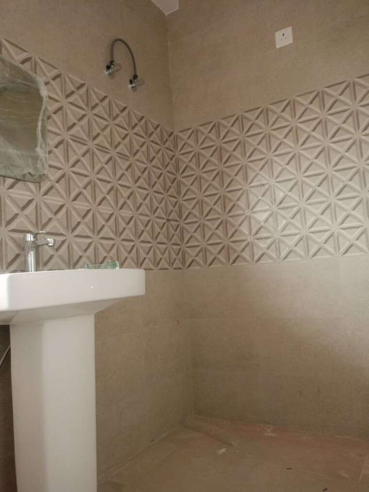 Room, sector 23 2 Bedroom 2200 Sq.Ft. Builder Floor In Sector 23 Gurgaon 10543928