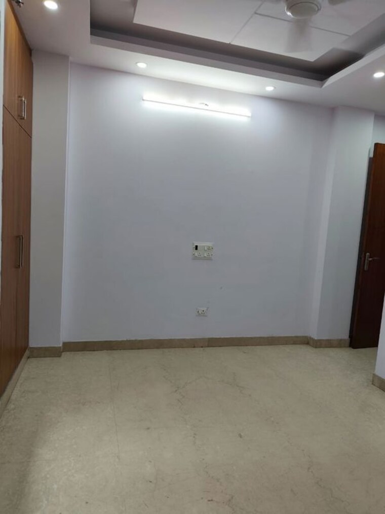 Room, gautam nagar 3 Bedroom 1350 Sq.Ft. Builder Floor In Gautam Nagar Delhi 10543949