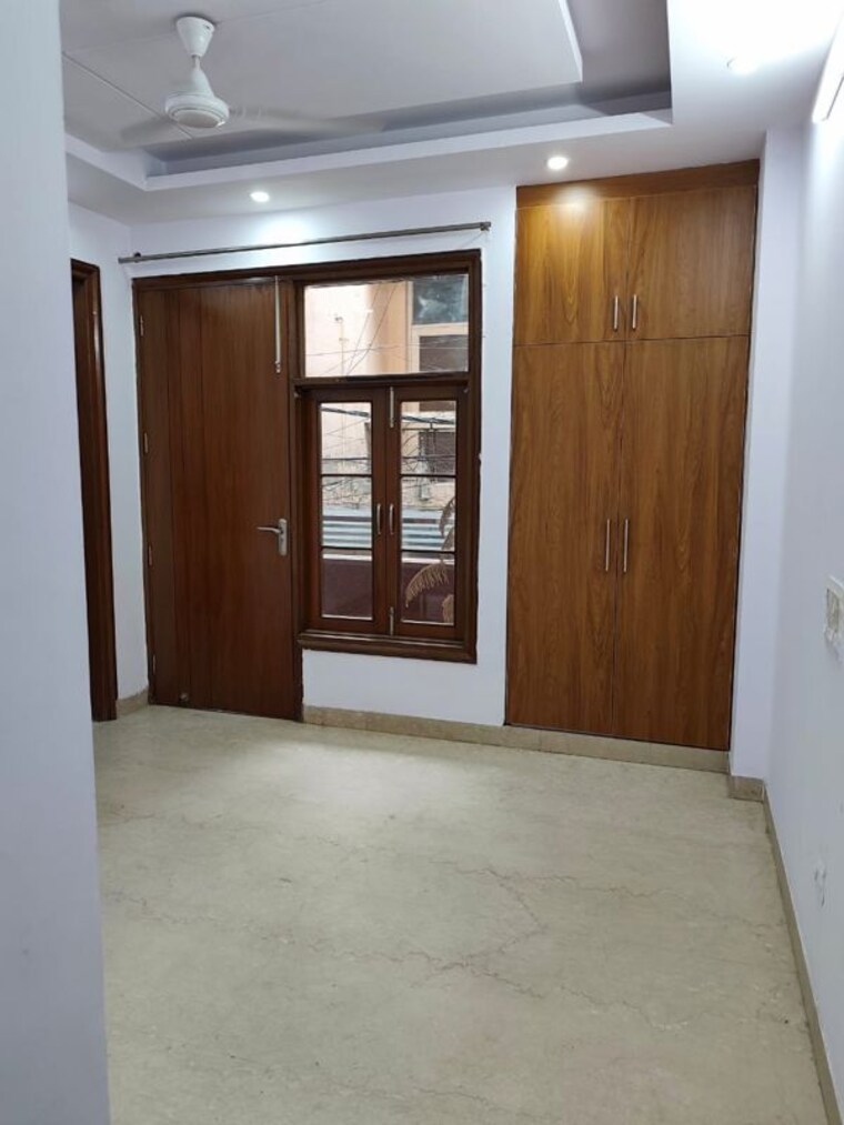 Room, gautam nagar 3 Bedroom 1350 Sq.Ft. Builder Floor In Gautam Nagar Delhi 10543949