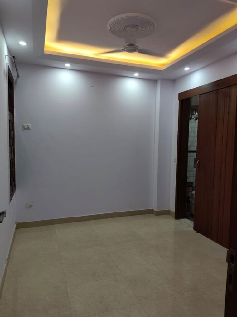 Room, gautam nagar 3 Bedroom 1350 Sq.Ft. Builder Floor In Gautam Nagar Delhi 10543949