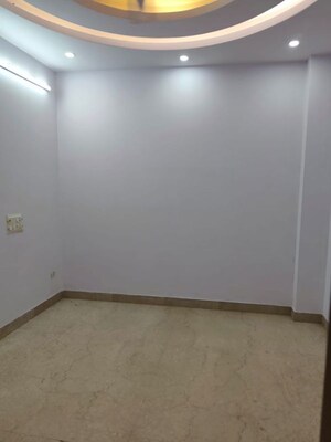 Room in 3 BHK Builder Floor at Gautam Nagar – for Sale