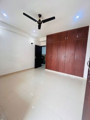 2 BHK Builder Floor For Rent in Sector 32