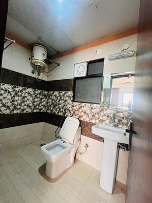 Kitchen in 2 BHK Builder Floor at Sector 32 – for Rent