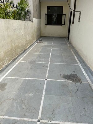 Balcony in 2 BHK Builder Floor at Sector 32 – for Rent
