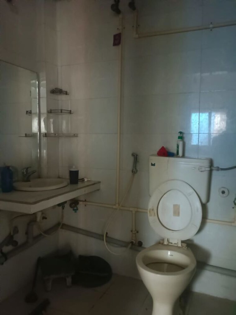 Bathroom, royal-palms 1 Bedroom 610 Sq.Ft. Apartment In Goregaon East Mumbai 10543959