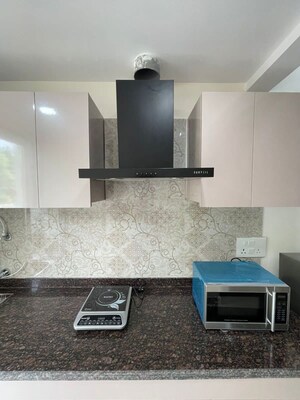 Furnished Amenities in Studio Builder Floor at Sector 32 – for Rent