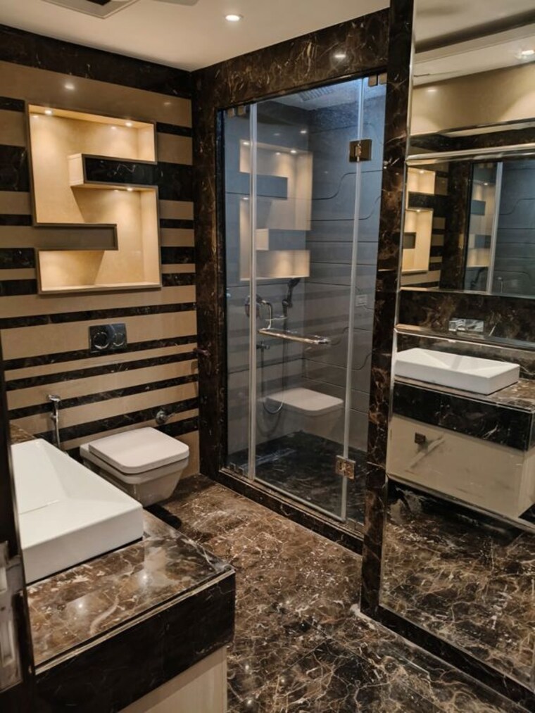 Washroom, shivalik colony 3 Bedroom 1800 Sq.Ft. Builder Floor In Shivalik Colony Delhi 10543969