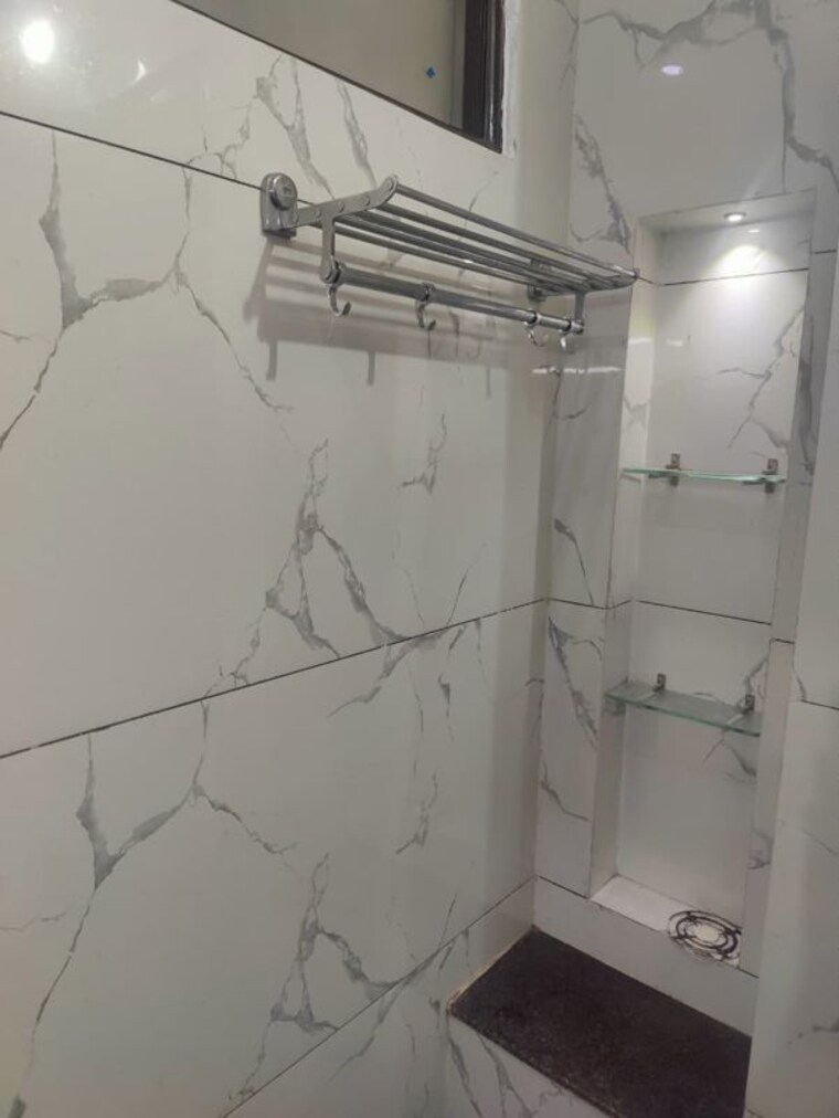 Bathroom, sector 45 3 Bedroom 2200 Sq.Ft. Builder Floor In Sector 45 Gurgaon 10543926