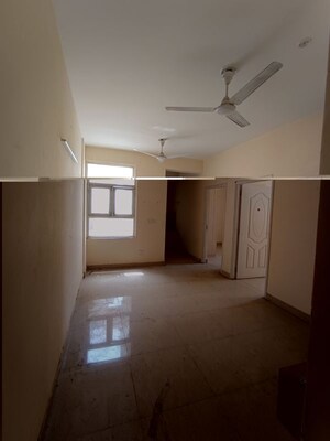 Room in 2 BHK Apartment at Shree Vardhman Mantra, Sector 67 – for Rent