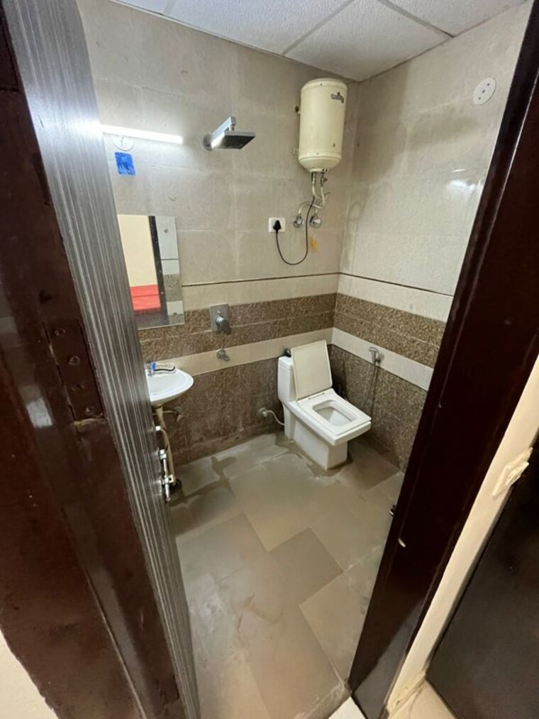 Bathroom, emaar-gurgaon-greens 3 Bedroom 1890 Sq.Ft. Apartment In Sector 102 Gurgaon 10543985