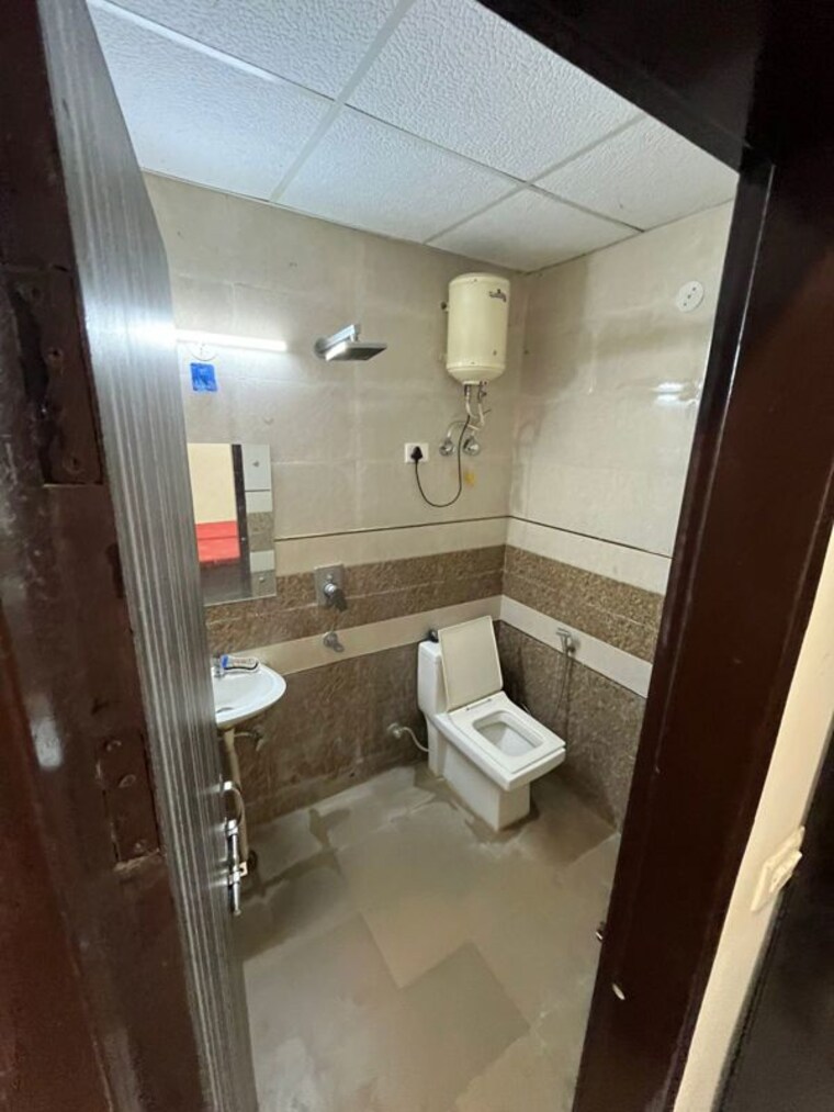 Bathroom, emaar-gurgaon-greens 3 Bedroom 1890 Sq.Ft. Apartment In Sector 102 Gurgaon 10543985
