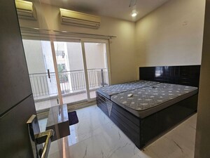 2 BHK Apartment For Rent in Pivotal Paradise, Sector 62