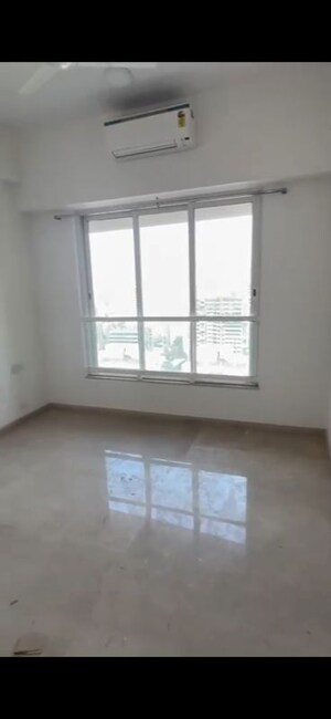 Room in 3 BHK Apartment at Kalpataru Radiance, Goregaon West – for Sale