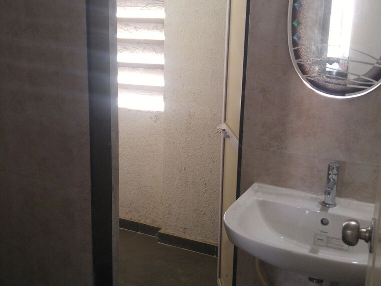 Bathroom, dedhia-platinum-lawns 2 Bedroom 900 Sq.Ft. Apartment In Ghodbunder Road Thane 10544010