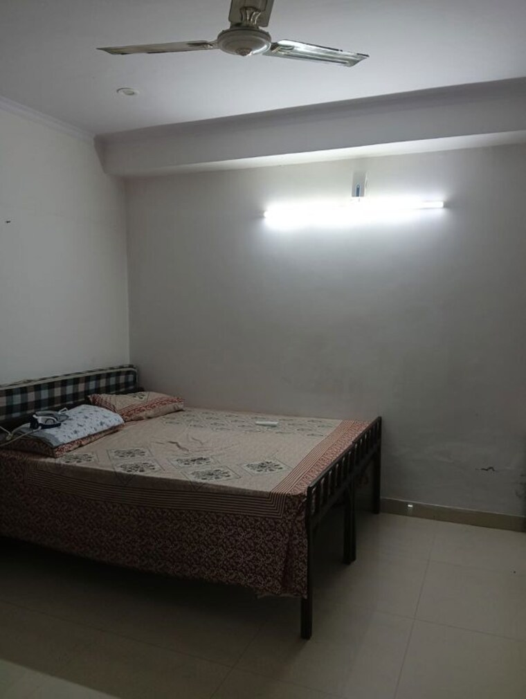 Bedroom, sector 23 1 Bedroom 1200 Sq.Ft. Builder Floor In Sector 23 Gurgaon 10544059