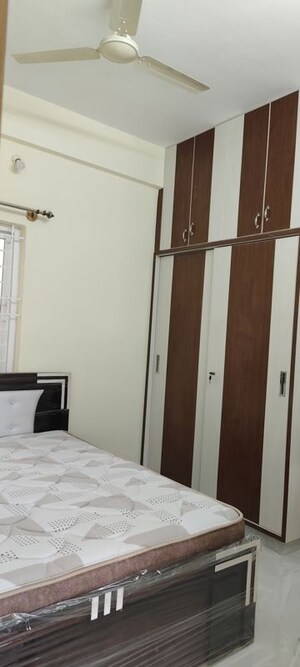 Room in 1 BHK Apartment at Halasuru – for Rent
