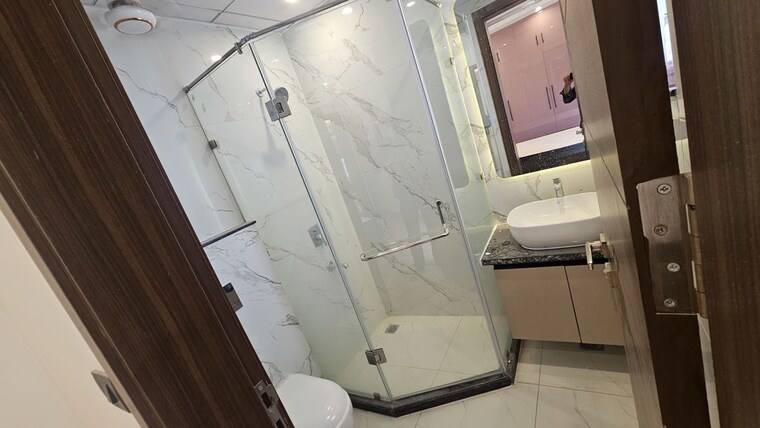 Bathroom, raj-one-good-earth 3 Bedroom 2100 Sq.Ft. Apartment In Sector 71 Gurgaon 10544106