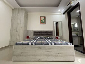Building Lobby in Studio Builder Floor at Sector 51 – for Rent