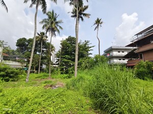 Plot Area in  Land at Kadavanthra – for Sale