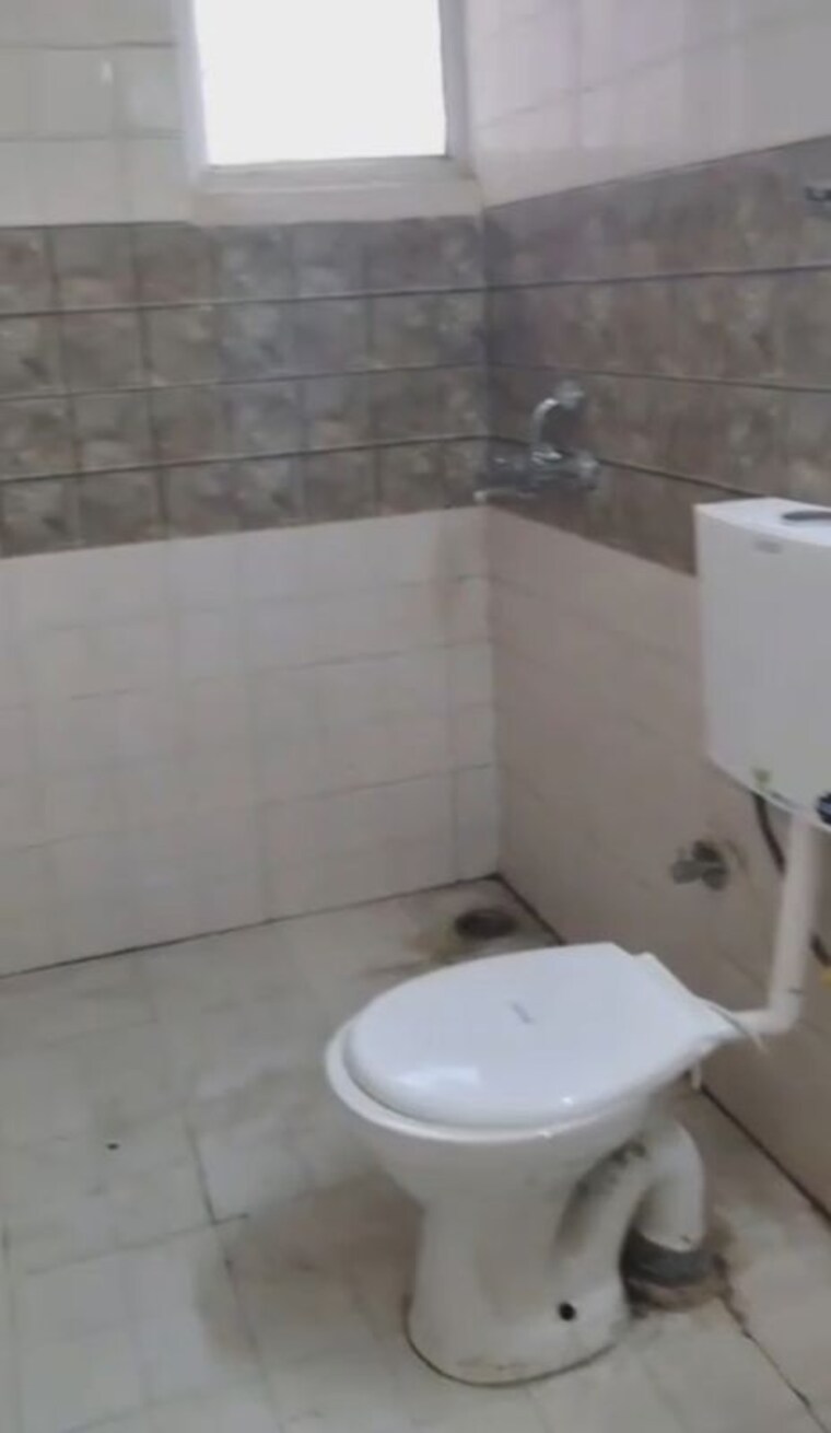 Bathroom, mrg-the-balcony 3 Bedroom 645 Sq.Ft. Apartment In Sector 93 Gurgaon 10544127