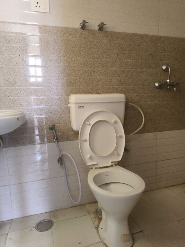 Bathroom, signature-global-orchard-avenue 2 Bedroom 680 Sq.Ft. Apartment In Sector 93 Gurgaon 10544138