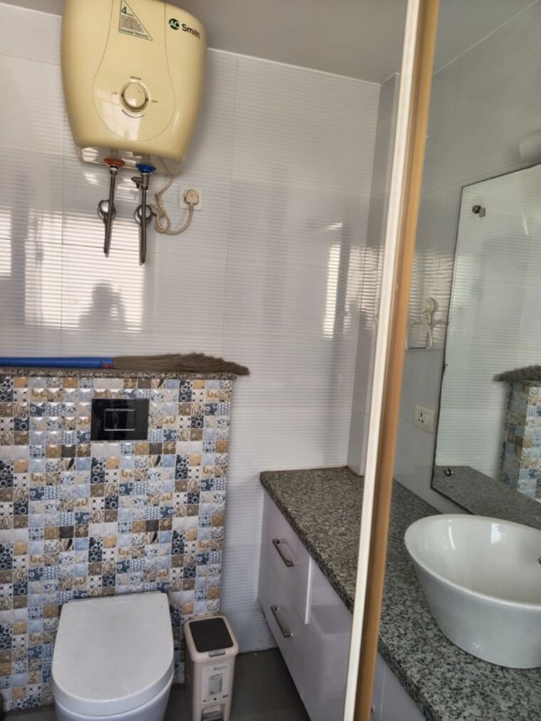 Bathroom, malviya nagar 3 Bedroom 2000 Sq.Ft. Builder Floor In Malviya Nagar Delhi 10544152