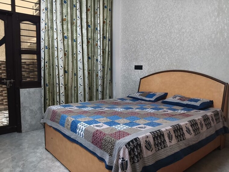 Bedroom, sector 13 4 Bedroom 2600 Sq.Ft. Independent House In Sector 13 Gurgaon 10544164