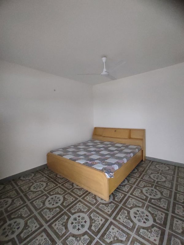 1 Rk  300 Sq.Ft. Apartment in Damodar Complex