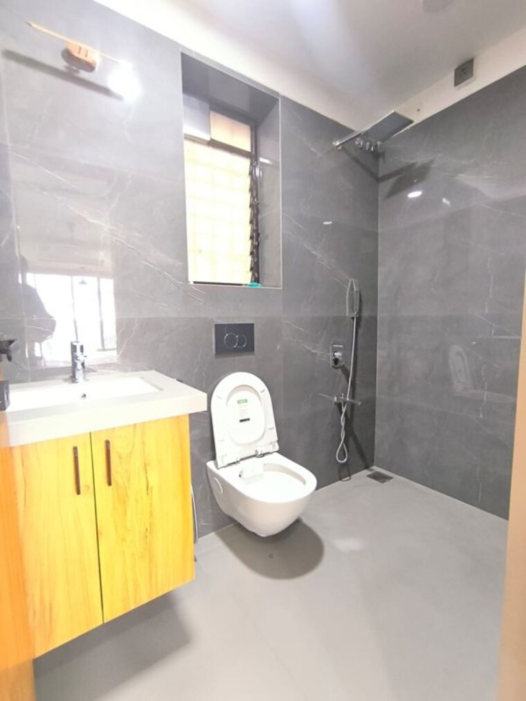 Bathroom, abrol-vastu-park 2.5 Bedroom 950 Sq.Ft. Apartment In Malad West Mumbai 10544162