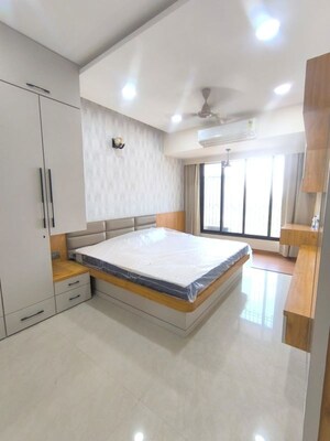 Bedroom in 2.5 BHK Apartment at Abrol Vastu Park, Malad West – for Rent