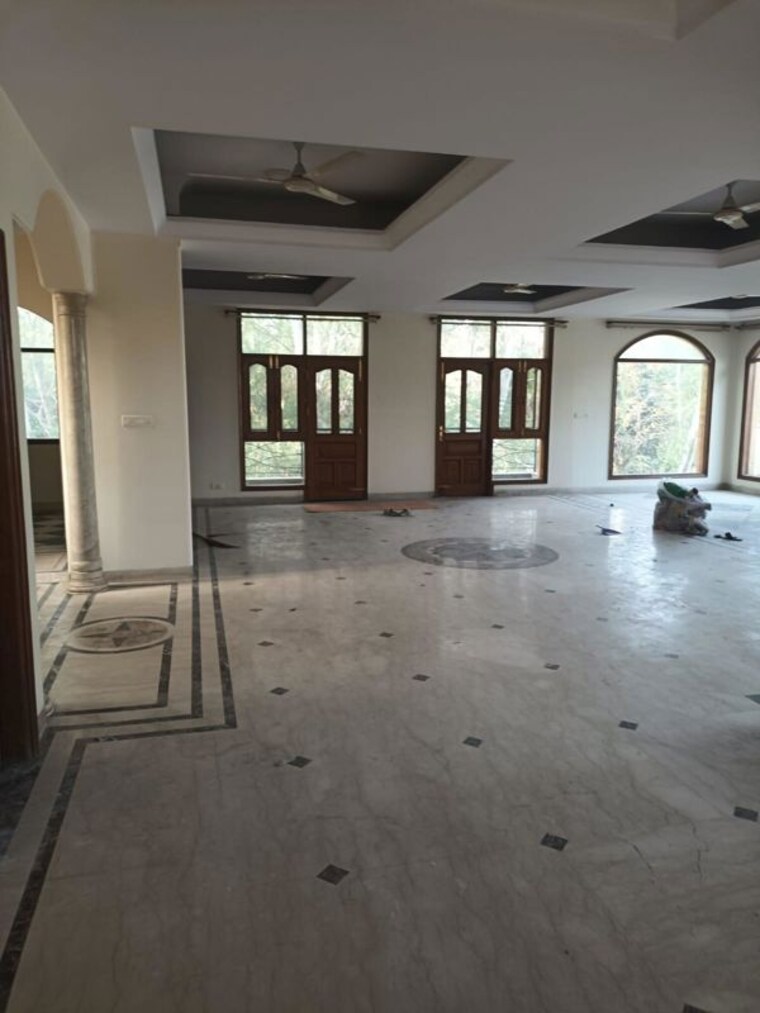 Room, sector 22 4 Bedroom 2200 Sq.Ft. Builder Floor In Sector 22 Gurgaon 10544158