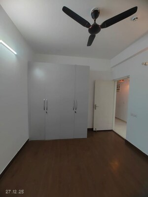 Room in 3 BHK Apartment at Mapsko Mount Ville, Sector 79 – for Rent