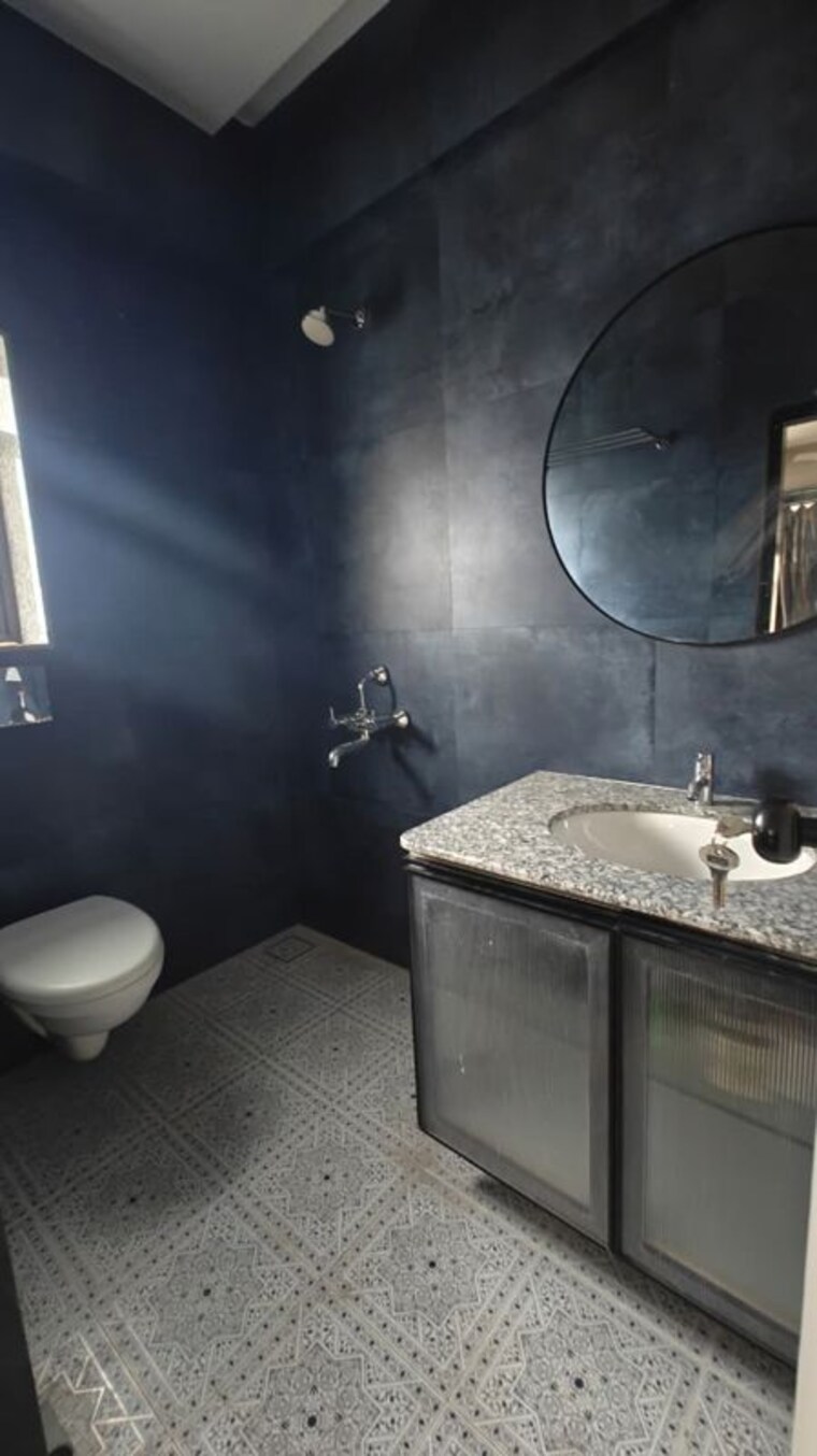 Bathroom, suleman-chambar-apartments 2 Bedroom 1000 Sq.Ft. Apartment In Colaba Mumbai 10544213