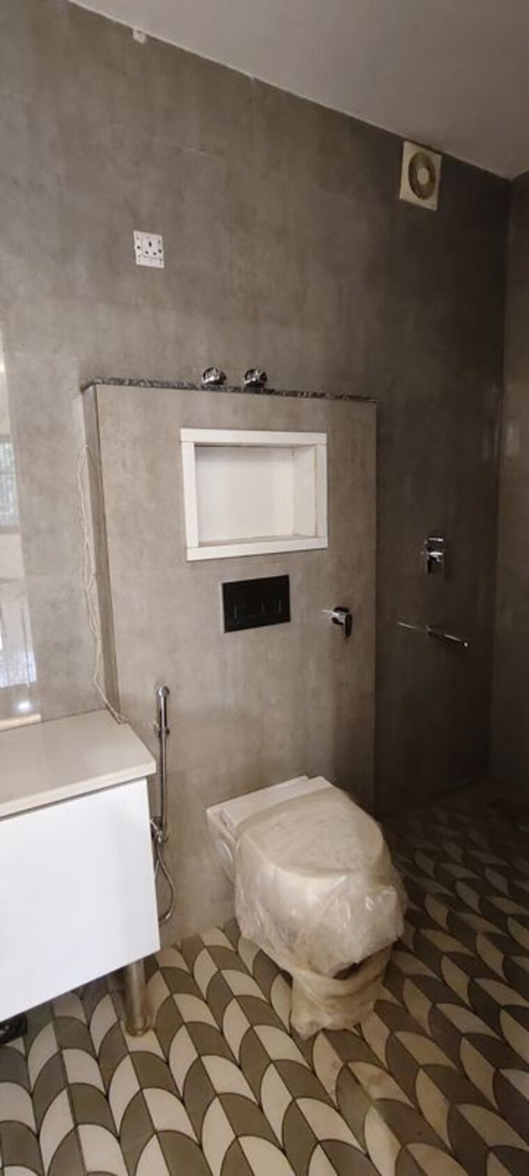 Bathroom, parklands 3 Bedroom 2250 Sq.Ft. Builder Floor In Sector 85 Faridabad 10544188