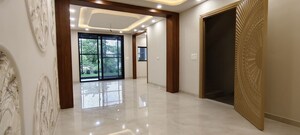 Room in 3 BHK Builder Floor at Parklands, Sector 85 – for Sale