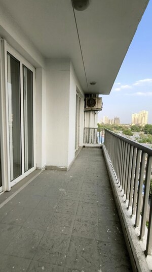 Balcony in 4 BHK Builder Floor at Sector 22 – for Rent