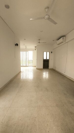Room in 4 BHK Builder Floor at Sector 22 – for Rent