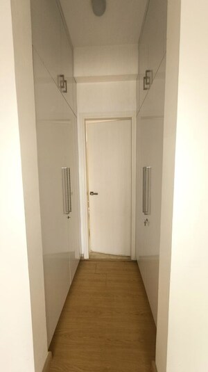 Building Lobby in 4 BHK Builder Floor at Sector 22 – for Rent